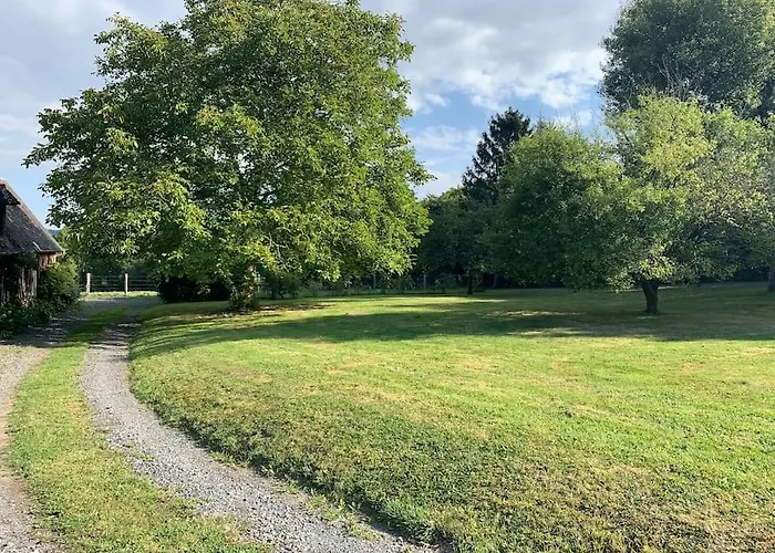 Magnifique Maison Au Coeur De La Campagne Normande بيت للعطل *